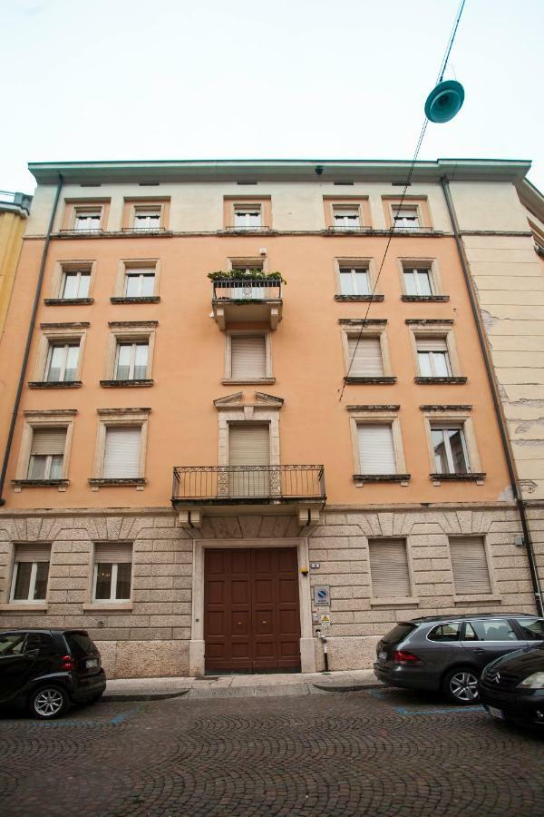Appartement Casa Di Charme "Rosa-Rosae" à Vérone Extérieur photo